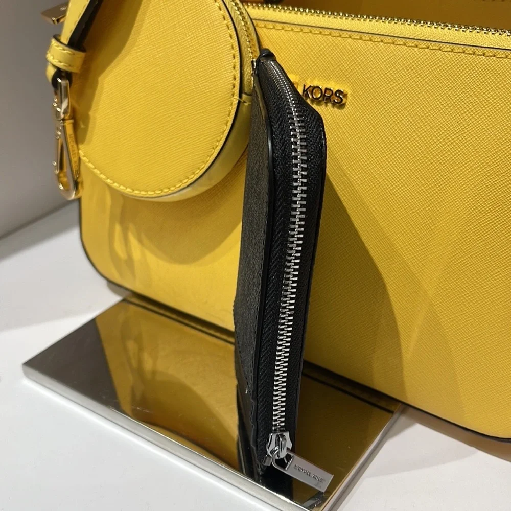 Michael Kors L Zip Mini Wallet Black NWT